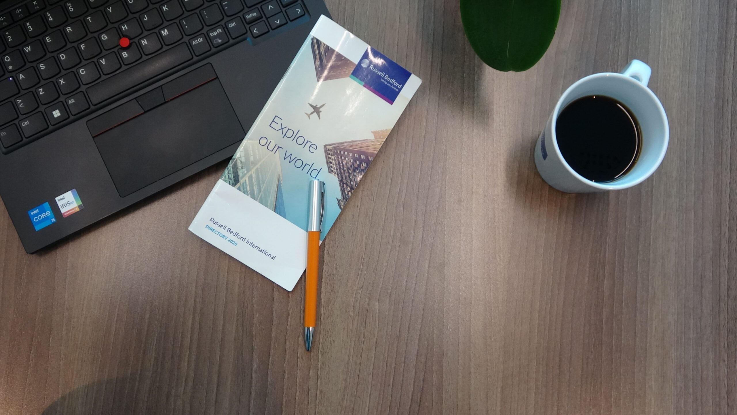 Fiscalización tributaria y economía digital: el reto de la DIAN frente a la inteligencia artificial y los nuevos modelos de negocio, Servicios Legales, Consultoría tributaria, Russell Bedford, Bogotá, Medellín, Cali, Barranquilla, Cartagena.