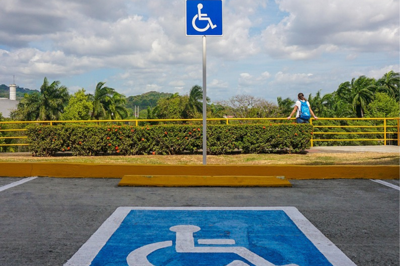 Contratación de personas en condición de Discapacidad ¿Es obligatorio? Ley 2466 de 2025, Servicios Legales Corporativos, BPO, Russell Bedford, Bogotá, Medellín, Cali, Barranquilla, Cartagena.