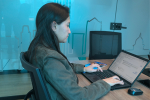 Teletrabajo en Colombia y formalización legal del trabajo remoto en empresas