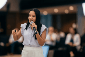 Gestión de la responsabilidad subsidiaria de la empresa matriz en Colombia en entornos empresariales. Russell Bedford.