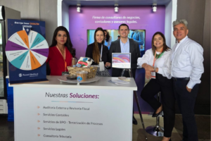 Equipo de Russell Bedford presentando servicios legales y empresariales para acompañar operaciones con criptoactivos en Colombia